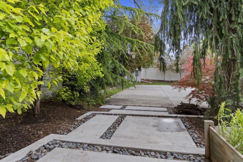 Beacon Drive concrete walkway